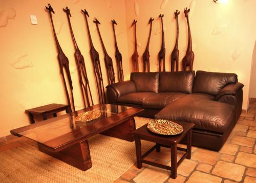 Χώρος καθιστικού στο Mount Etjo Safari Lodge