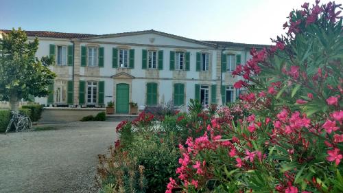 Ile de Ré - Proche plage - Hammam - Sauna - Piscine - 4 personnes