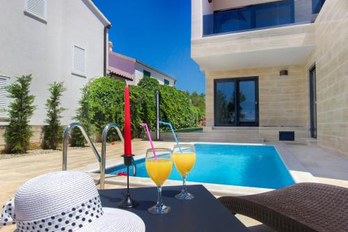 Πισίνα στο ή κοντά στο Villa Eden