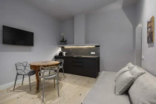 Mysuiteshome Apartments photo 39