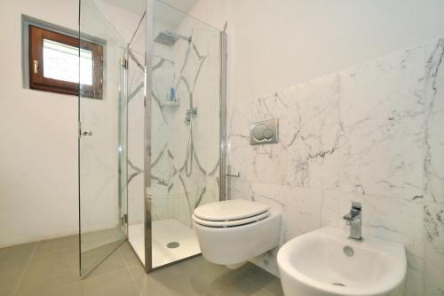 A bathroom at Luxury Villa