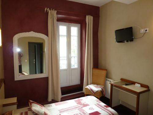 Photo de la galerie de l'établissement Logis Hôtel La Farigoule, à Sainte-Cécile-les-Vignes