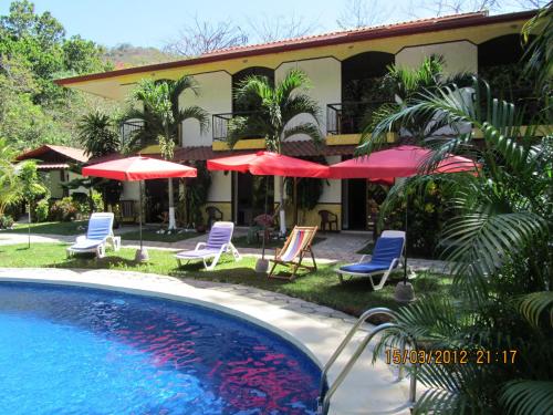 Piscina a Hotel Belvedere Playa Samara Costa Rica o a prop