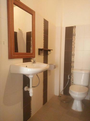 Ένα μπάνιο στο Villa Thakhek