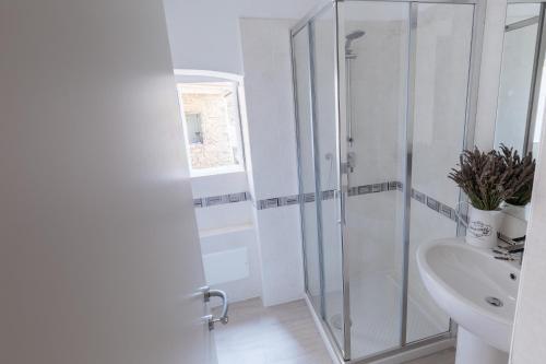 Kylpyhuone majoituspaikassa DUSSAIGA - Camera Del Fiordaliso