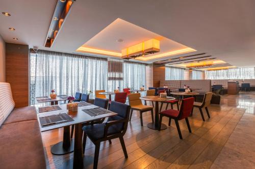 Restoranas ar kita vieta pavalgyti apgyvendinimo įstaigoje Golden Tulip Istanbul Bayrampasa