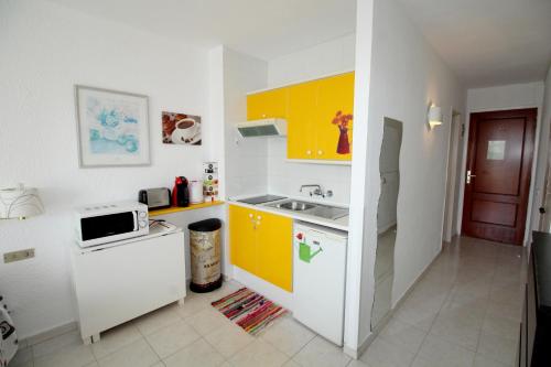 Las Americas Apartment