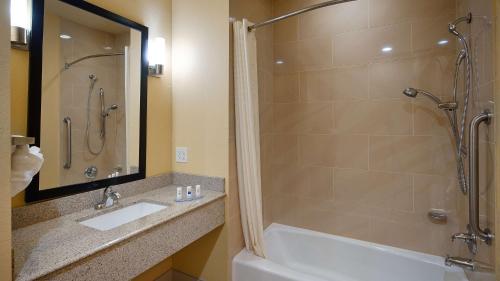 Bany a Best Western Plus Fort Worth Forest Hill Inn & Suites