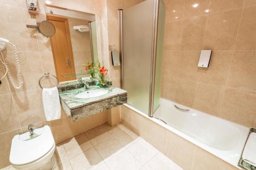 Koupelna v ubytování Hotel Bardo Recoletos Coco