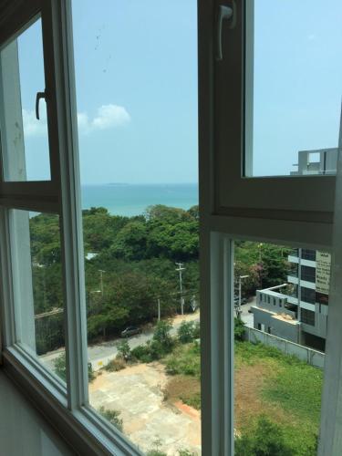Landskap semula jadi dekat dengan apartmen