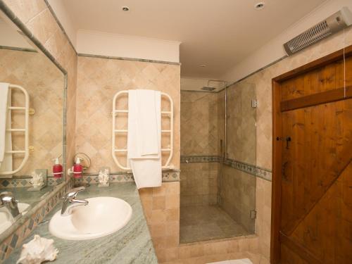 Ένα μπάνιο στο Carvoeiro Beach Duplex