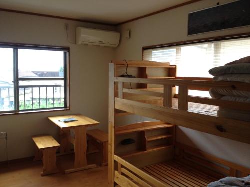 Katil atau katil-katil dalam bilik di Beppu Yukemuri-no-oka Youth Hostel