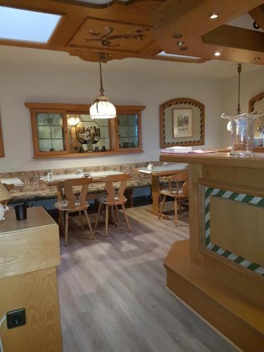 Posezení v ubytování Hotel Restaurant Paelzer-Buwe