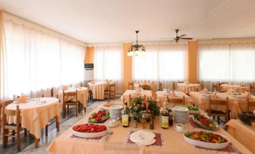 Gallery image of Hotel Riviera in Celle Ligure