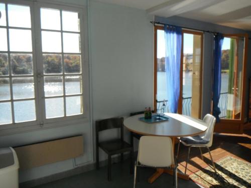 Posezení v ubytování Maison de L`Etang