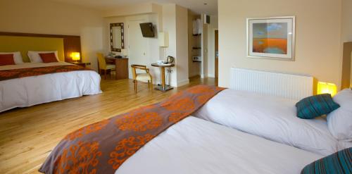 Postel nebo postele na pokoji v ubytování The Shirley Arms Hotel