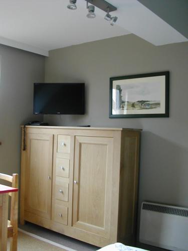 TV a/nebo společenská místnost v ubytování Hotel Piano 2 - Mont-St-Guibert - Louvain-la-Neuve