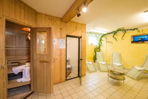 Bilik mandi di Apartments & Garni Alpenrose