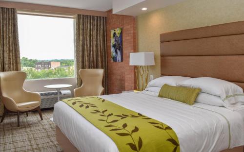 The Fredonia Hotelにあるベッド