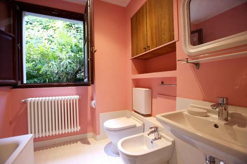 Bathroom sa Villa Scagliola