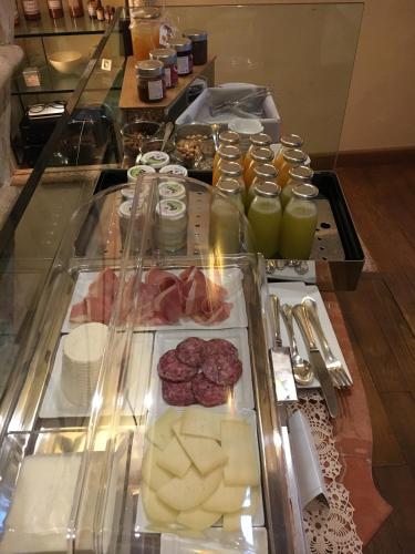 B&Bの敷地内または近くでの食事または食べ物