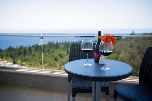 Imagen de la galería de Elysium Hotel, en Dhërmi