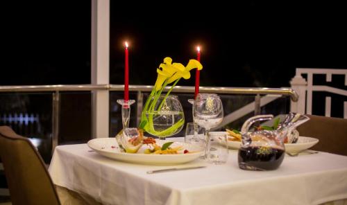 Imagen de la galería de Elysium Hotel, en Dhërmi