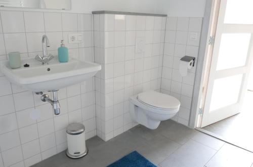 Bilik mandi di VierVaart Studio appartement