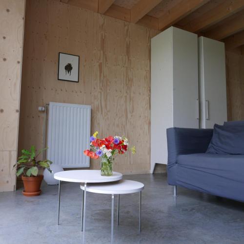 Ruang duduk di VierVaart Studio appartement