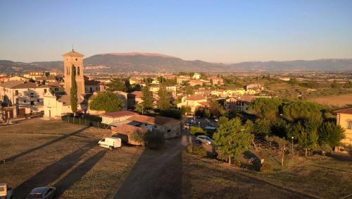 Φωτογραφία από το άλμπουμ του Appartamenti Brufa Civico 13/17 σε Brufa