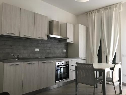 Dapur atau dapur kecil di Home Hotel