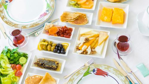 Mad på resortet eller i nærheden