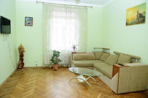 Gallery image of Lviv's Prospekt Shevchenka Apartments in Lviv