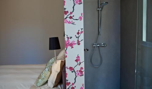 Una cama o camas en una habitación de B&B Huis Willaeys