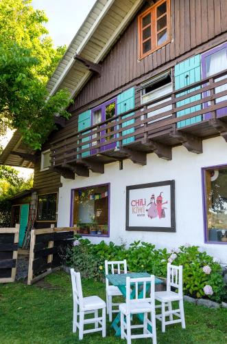 Gallery image of Chili Kiwi Lakefront Backpackers in Pucón