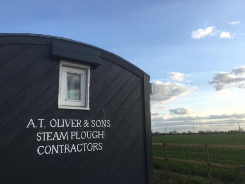 Gallery image of Shepherd's Hut at Puttocks Farm in Great Dunmow