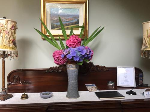 Φωτογραφία από το άλμπουμ του Larchmount House B&B σε Derry Londonderry