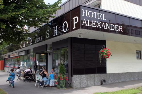 Tetamu yang menginap di Hotel Alexander