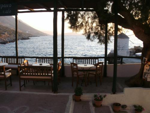 Gallery image of Miké Hotel in Aegiali