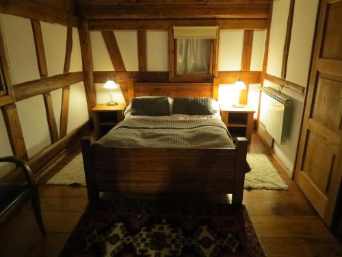 Una cama o camas en una habitación de The Blue Beetroot