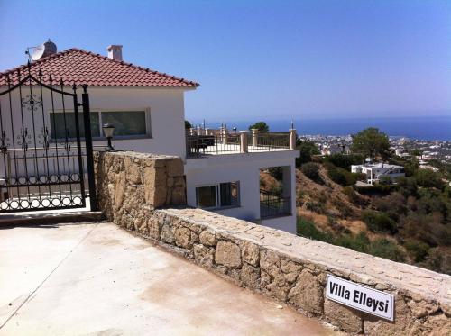 Φωτογραφία από το άλμπουμ του Villa Elleysi, Bellapais σε Kazaphani