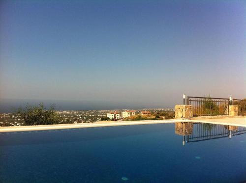 Φωτογραφία από το άλμπουμ του Villa Elleysi, Bellapais σε Kazaphani