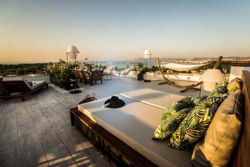 The Hill House Villa