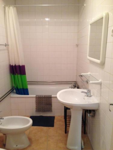 Um banheiro em Covilhã Hostel