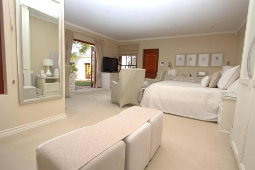 Gallery image of Constantia Garden Suites in Cape Town