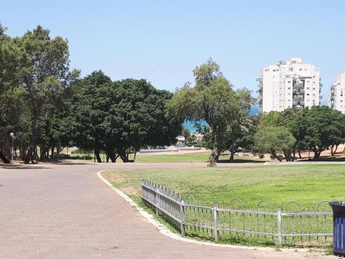 Foto da galeria de Shave Tsion Apartment in the center Ashdod em Ashdod