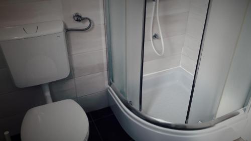 Koupelna v ubytování Apartments Leonarda