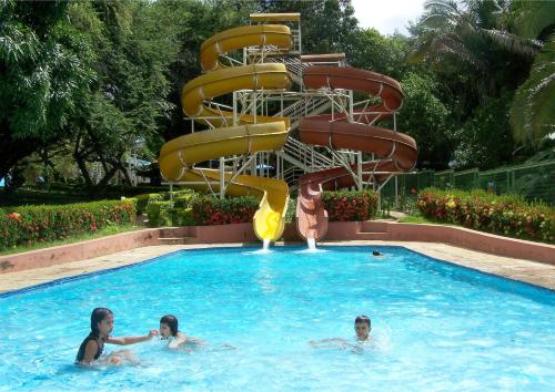 Swimmingpoolen hos eller tæt på Resort Hotel Atlantic City Nautico Club