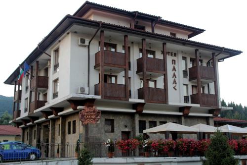 Fotografie z fotogalerie ubytování Eleni Palace v destinaci Elena