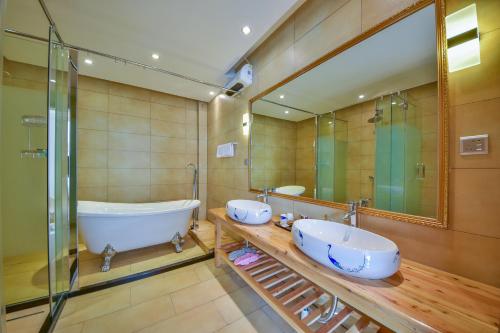 Koupelna v ubytování Yunshuo Dali Light luxury Guesthouse